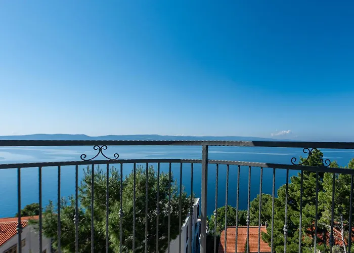 Sea View Gin Apartman