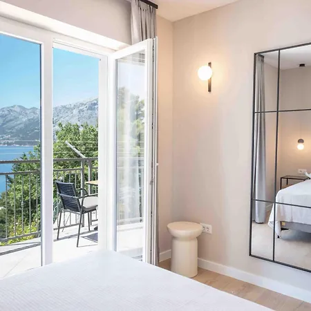 Sea View Gin Apartment *