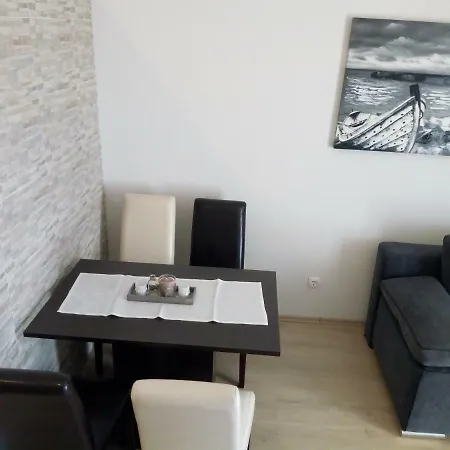 Sea View Gin Apartman